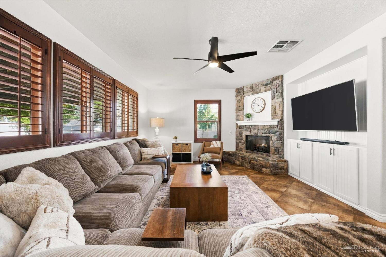 Elderberry Court, Tehachapi City
