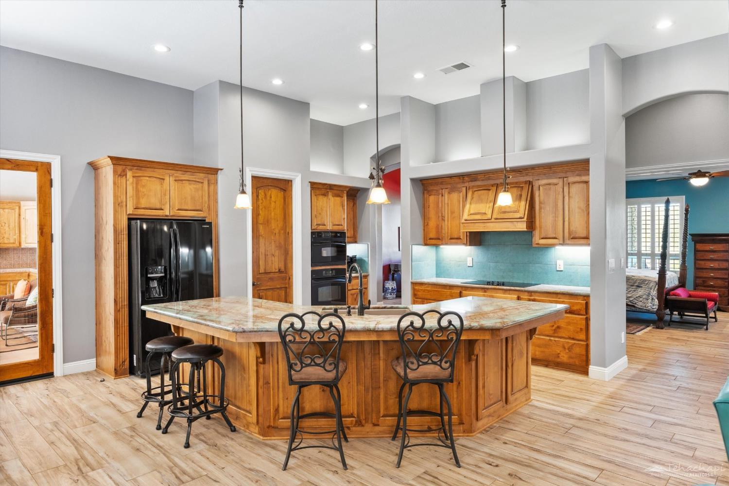 Valley Oak Road photo 22