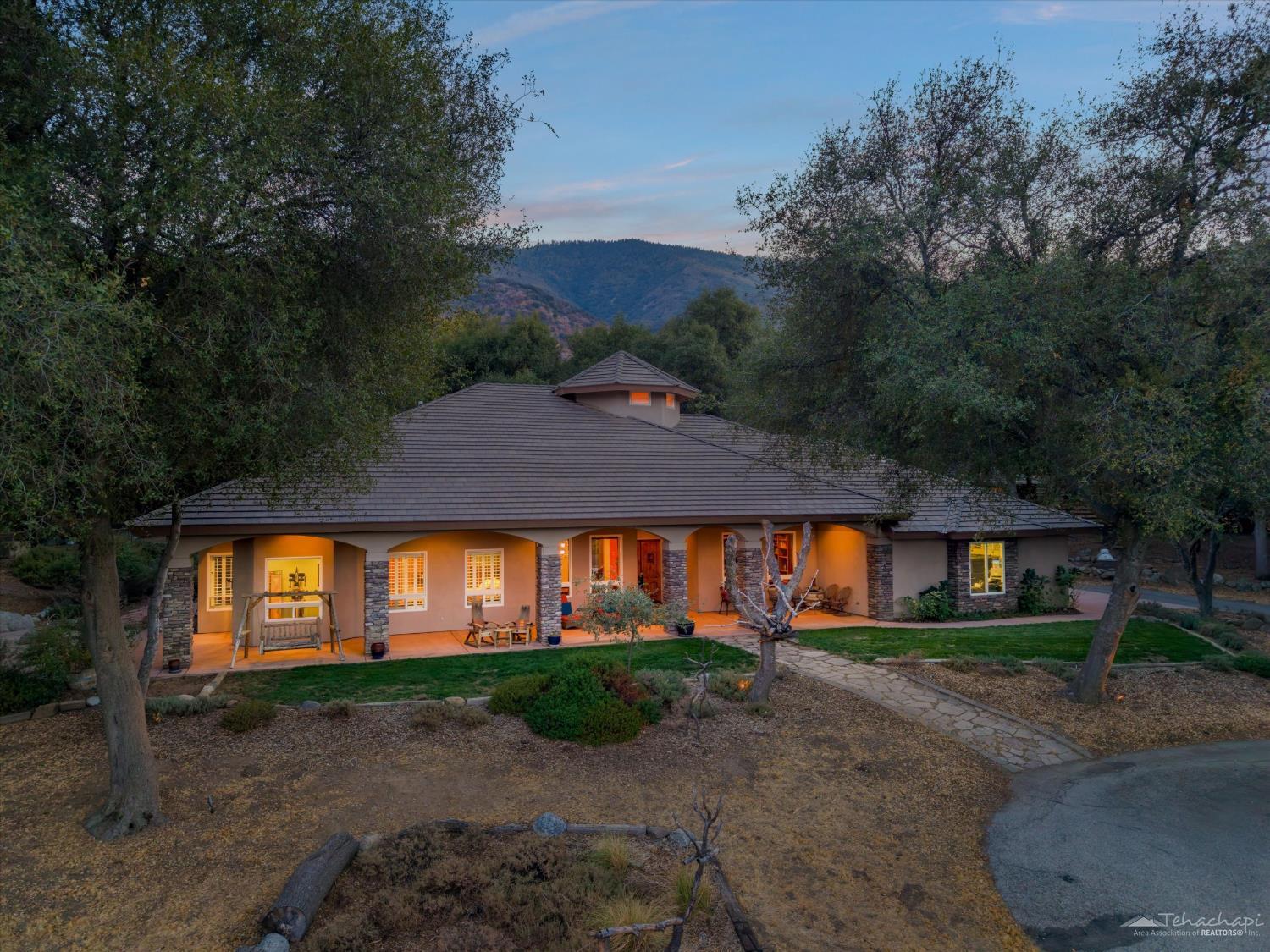 Valley Oak Road photo 2