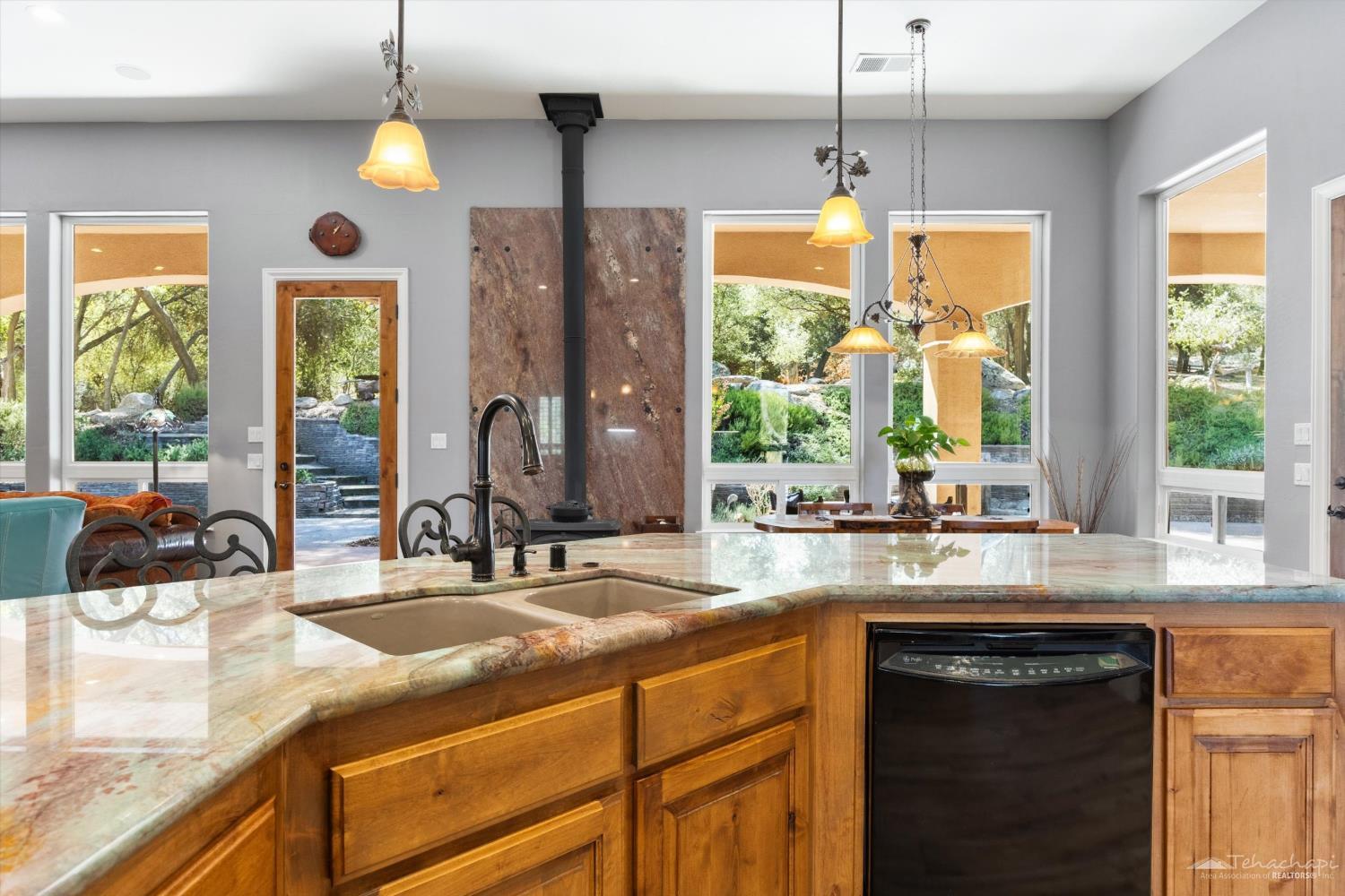 Valley Oak Road photo 24